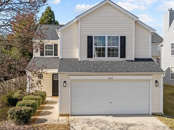 1612 Pebble Ridge Dr, Raleigh, NC 27610