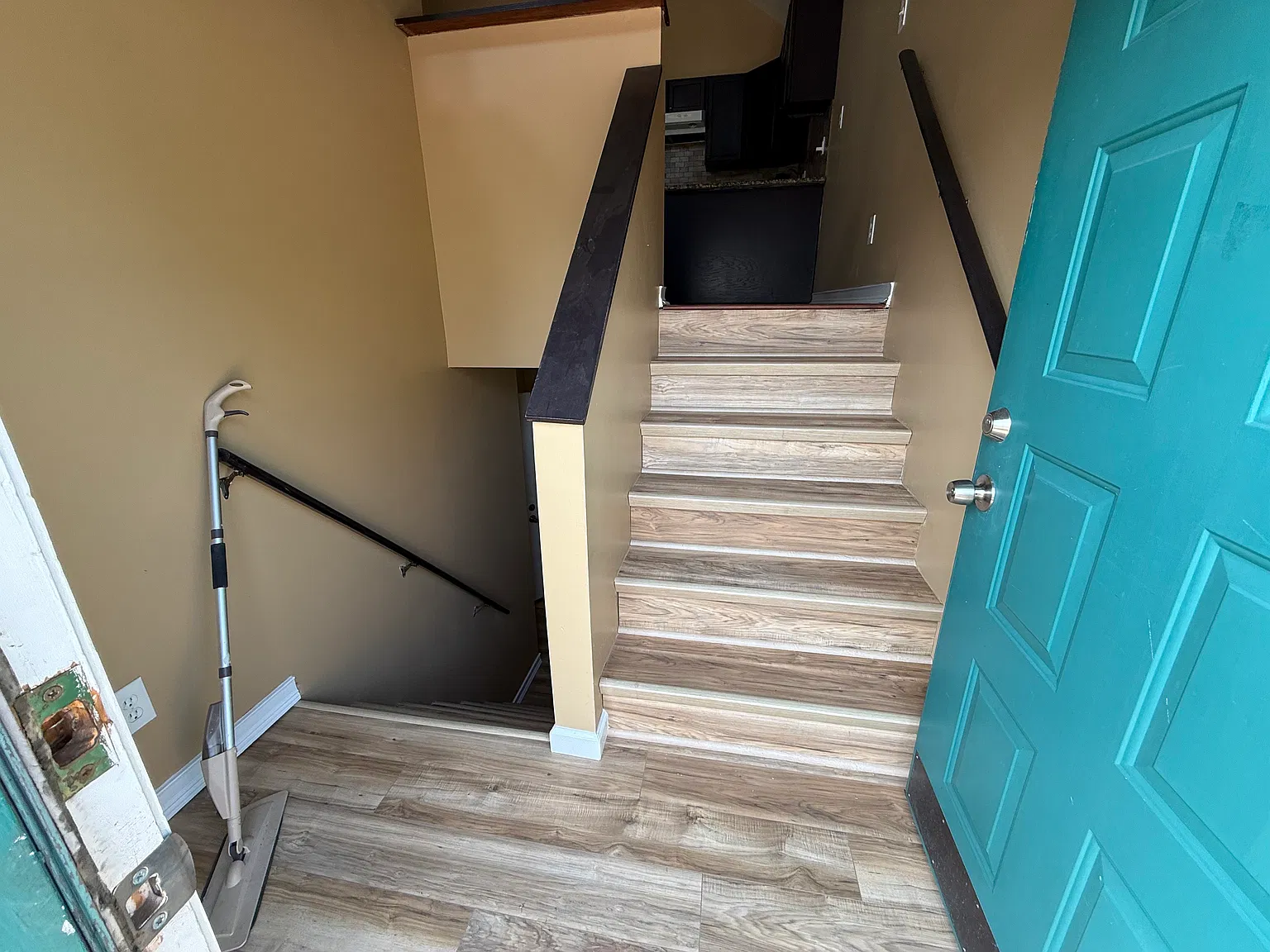 2 bed, 1080 sqft, $1,650 — Photo 4
