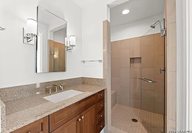 610 Market E #2708 — Photo 13