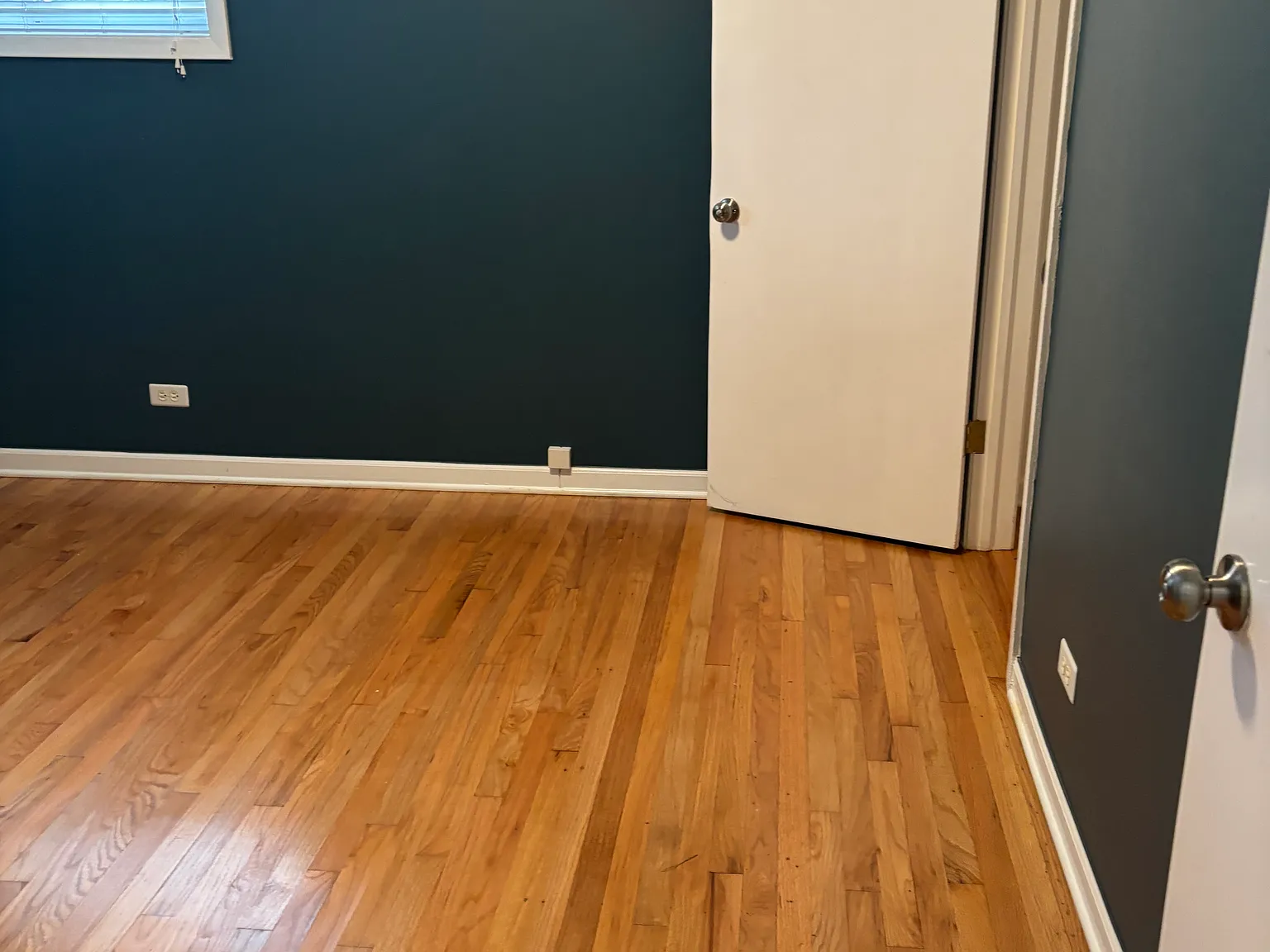 3 bed, 1300 sqft, $3,000 — Photo 4