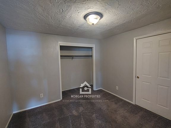 4th image of 217 W Washington St #11529499