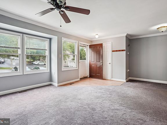 4th image of 12171 Salemtown Dr