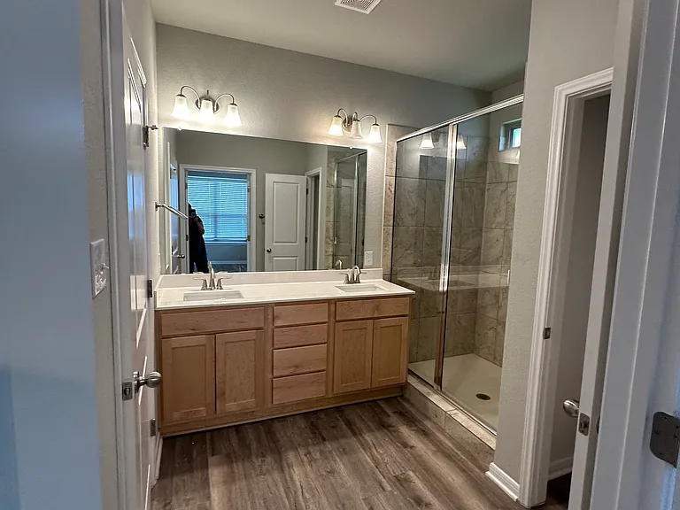 702 Arboredge Dr — Photo 7