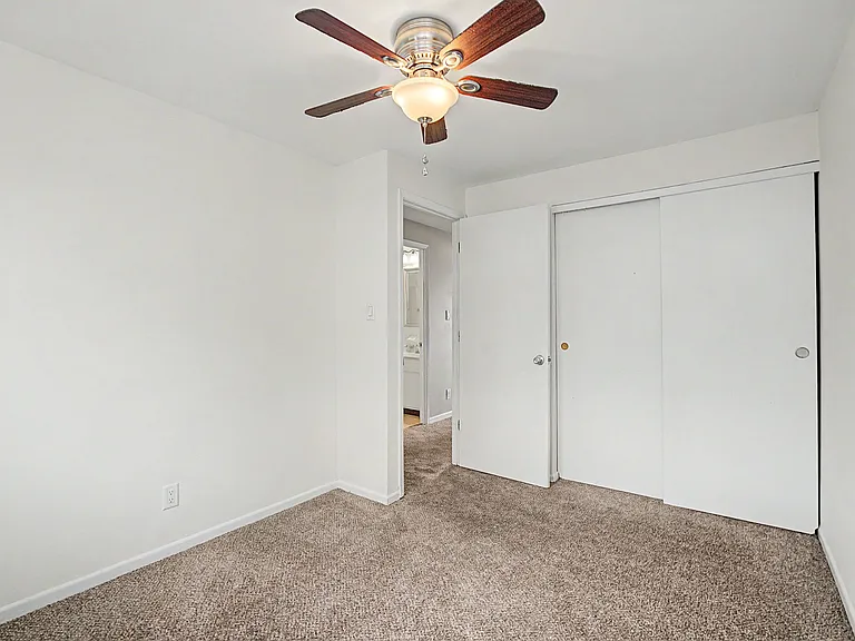 1406 Old Town Ct — Photo 28