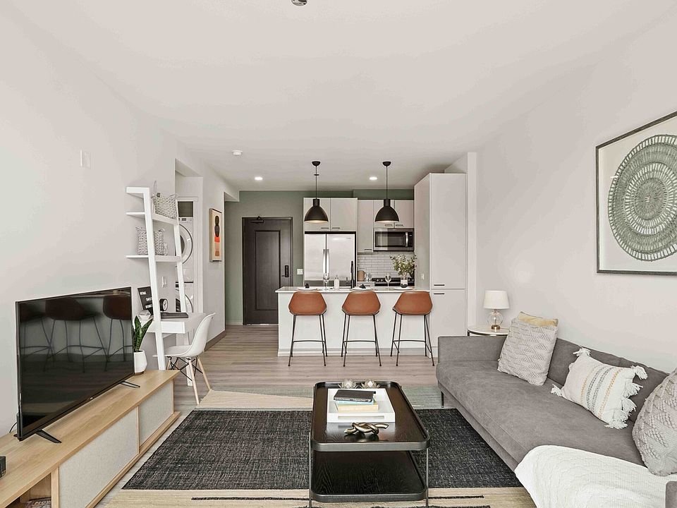 1st image of 2155 N Elston Ave #1/1