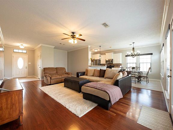 2nd image of 805 Jones St