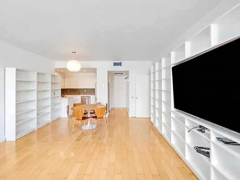 17350 W Sunset Blvd #204 — Photo 3