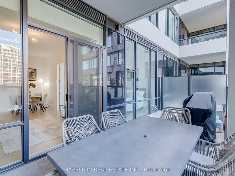 455 Wellington St W #301 — Photo 29