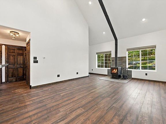 5th image of 11817 Cuba St