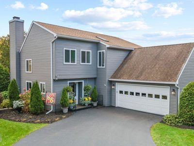 20 E Loudonwood, Loudonville, NY, 12211