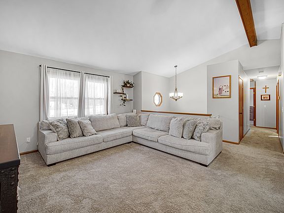 5th image of 7515 Hickory Trl