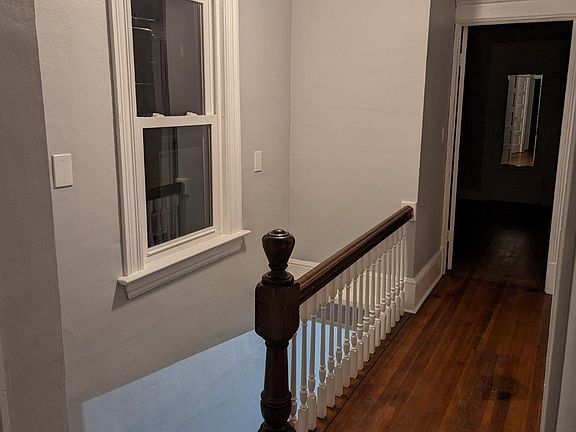 5th image of 215 Walker St
