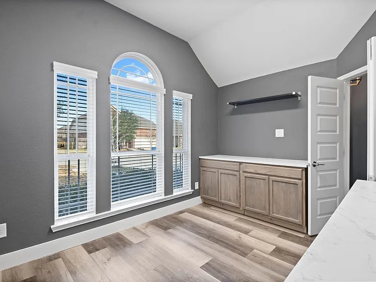 7039 Villa Mountain Ln — Photo 3