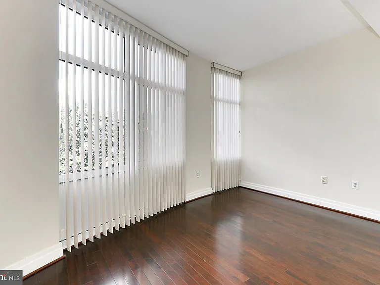 8220 Crestwood Heights Dr #302 — Photo 20