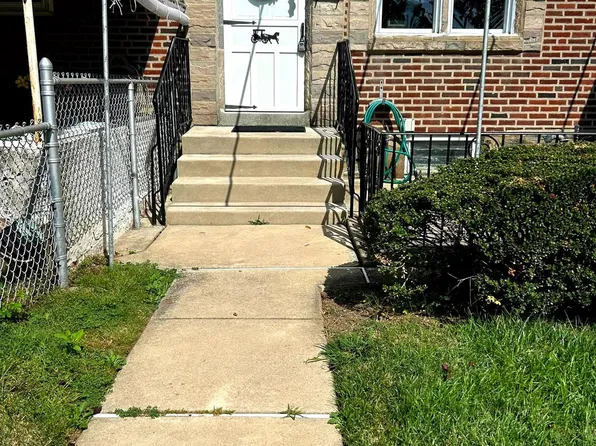 249 W Washington Ave, Clifton Heights, PA 19018