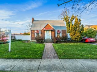 15 Kane Ave, Hempstead, NY 11550