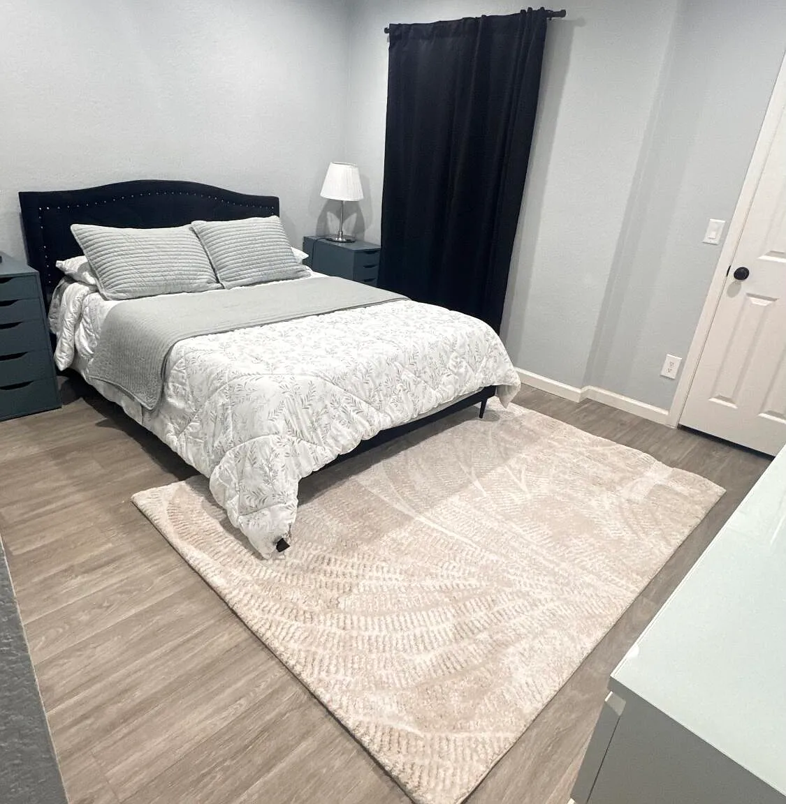 2 bed, 2.0 bath, 952 sqft, $2,300 — Photo 1