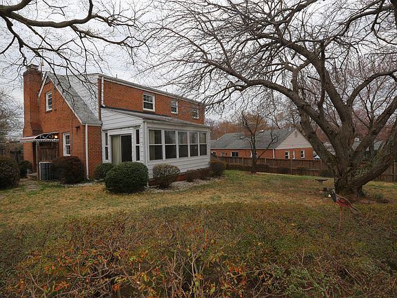 4th image of 4502 Franklin St