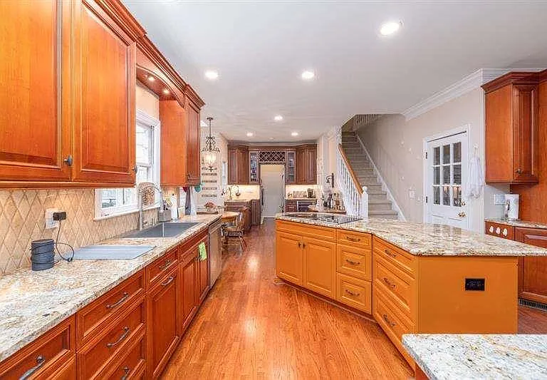 160 Clipper Bay Dr — Photo 10