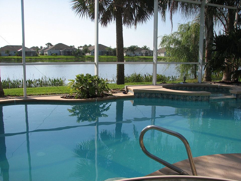 1st image of 4899 Wexford Dr