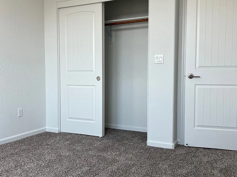 948 W Prescott Ave — Photo 19