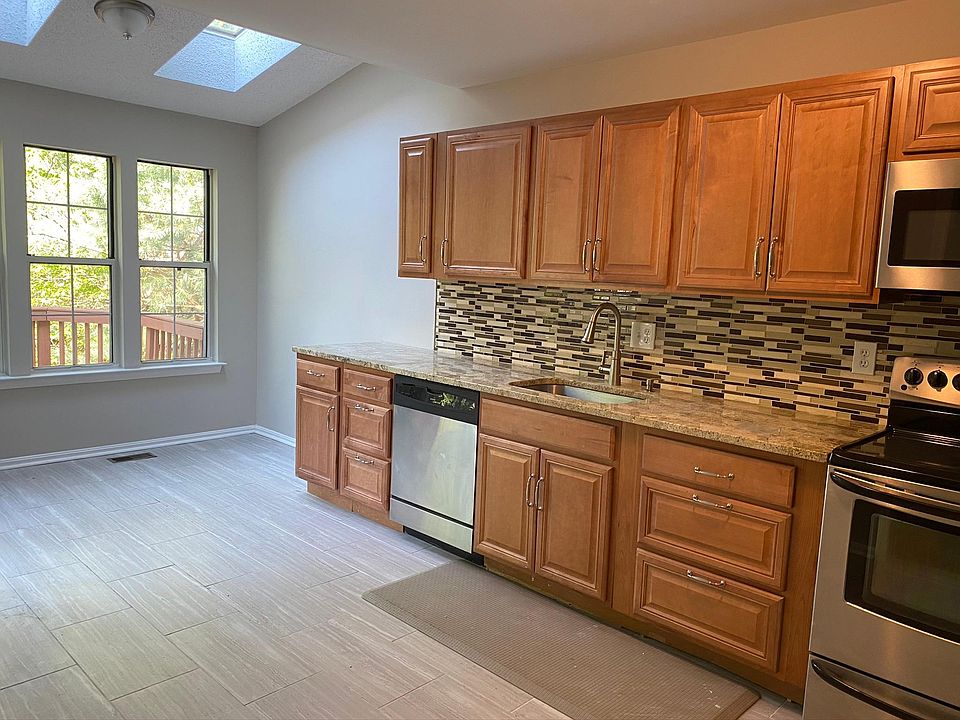 2nd image of 1785 Wigglesworth Way