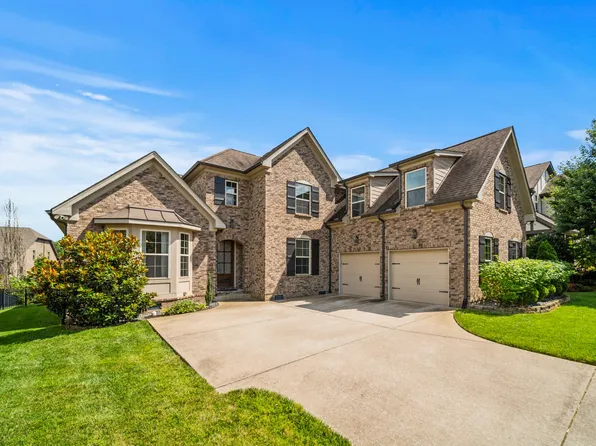 2085 Callaway Park Pl, Thompsons Station, TN 37179