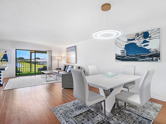 4th image of 6866 Huntington Lane #205