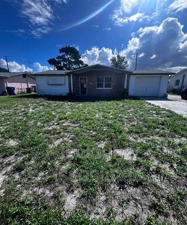 3404 Devonshire Dr
