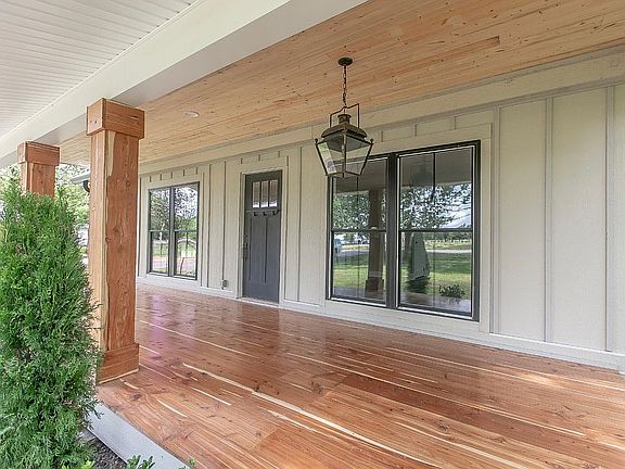 5th image of 3810 Woodbury Pike