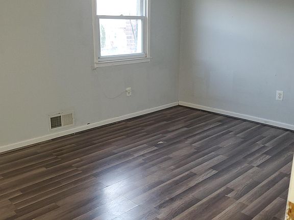 5th image of 14651 Bakersfield St
