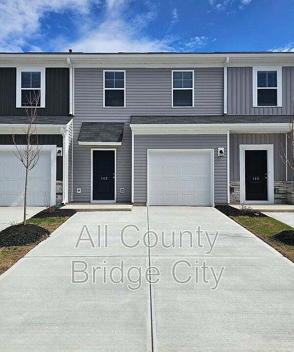 1st image of 142 Randwick Ln