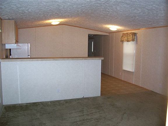 #0272 CUN Living-Kitchen