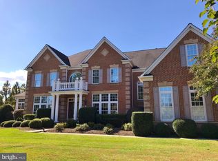 9912 Rosewood Hill Cir, Vienna, VA 22182