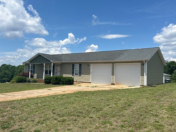 3rd image of 134 Chambwood Ln