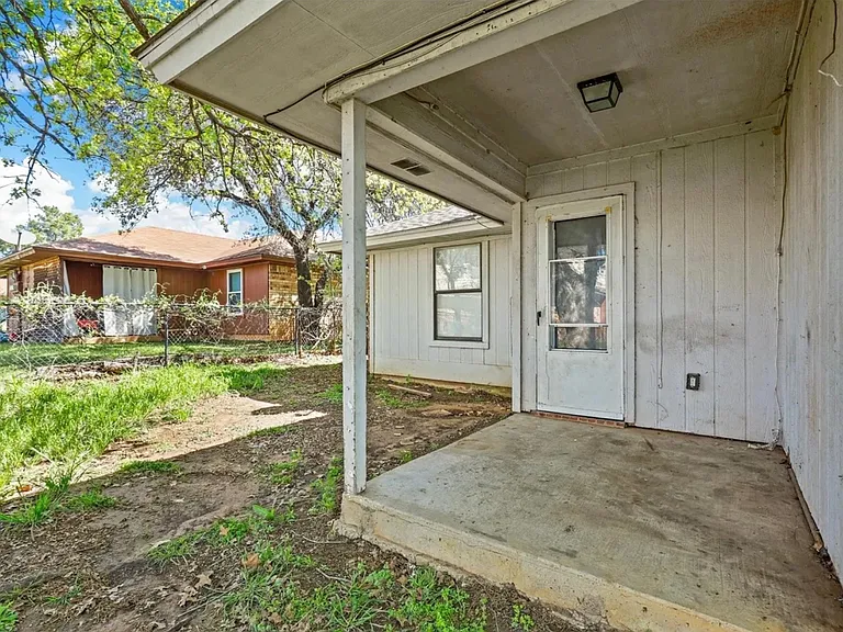 103 Oakwood Ln — Photo 10