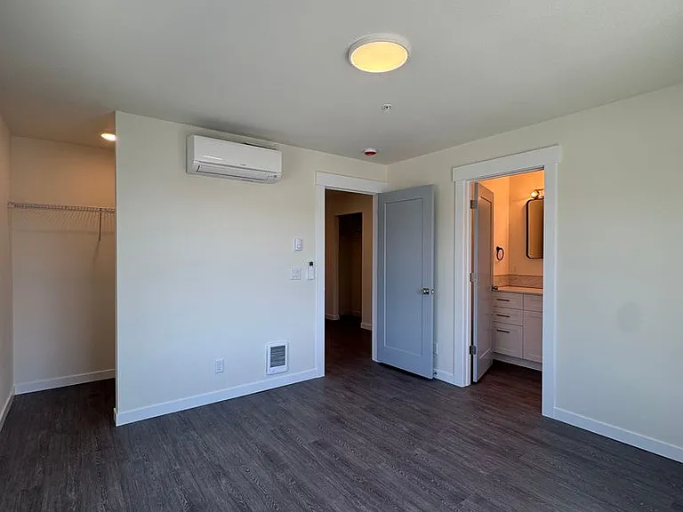 503 E Helena Ave — Photo 34