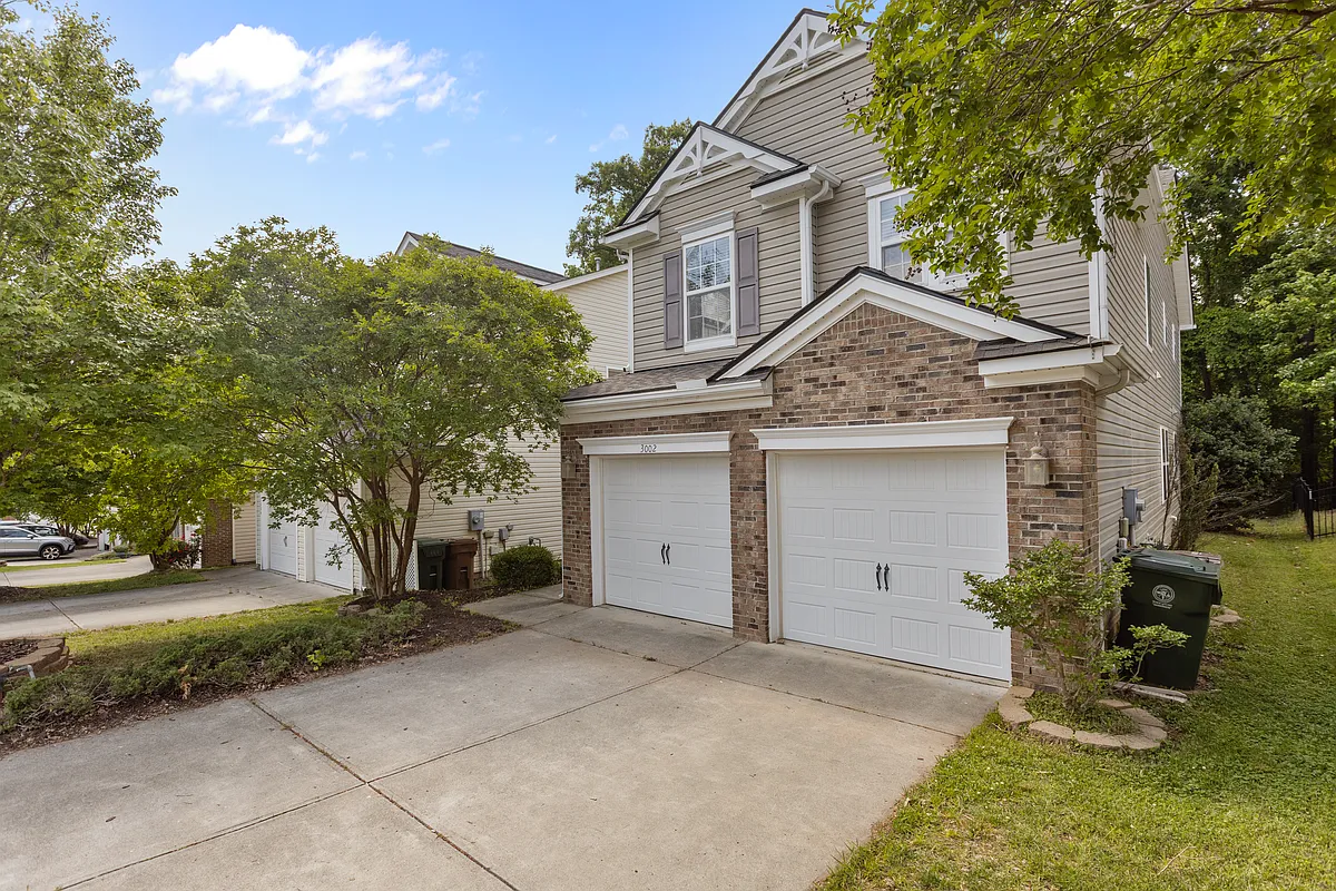 Building Photo - 3002 Remington Oaks Cir