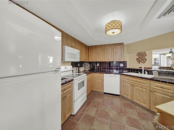 5th image of 9500 S Ocean Dr APT 608