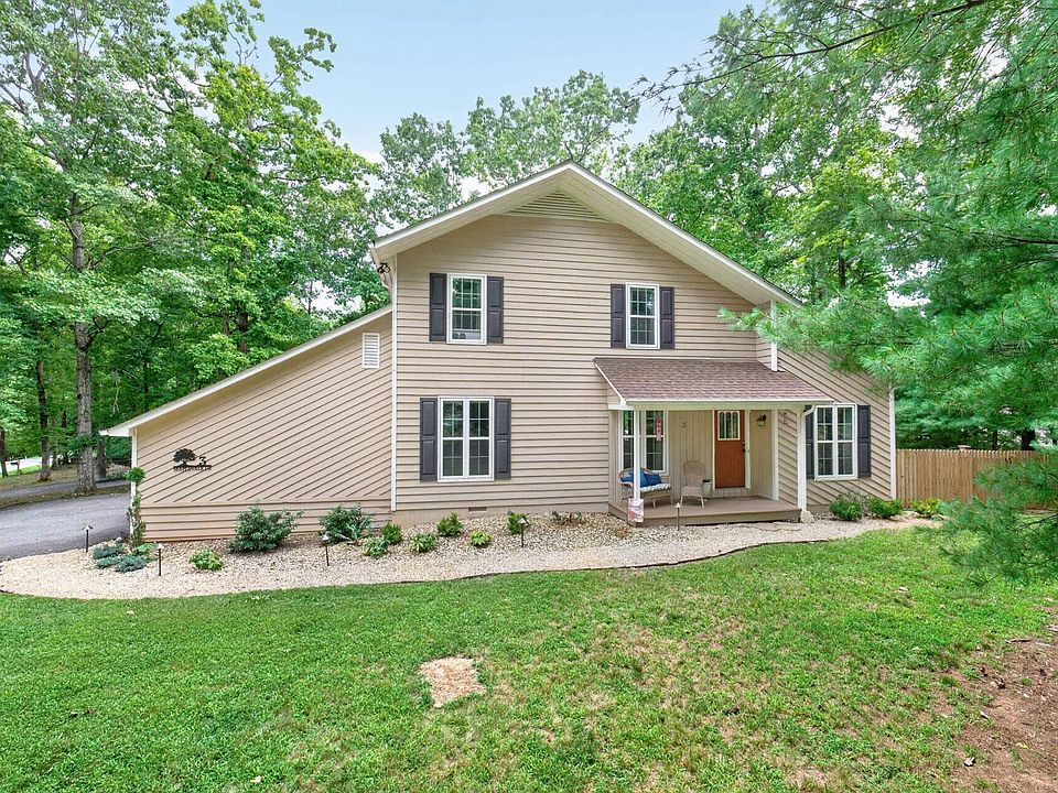 1st image of 3 Maplevale Dr