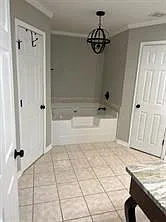 4 bed, 2.0 bath, 2222 sqft, $2,700 — Photo 4