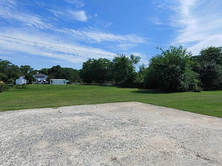 107 Pinewood Dr — Photo 14