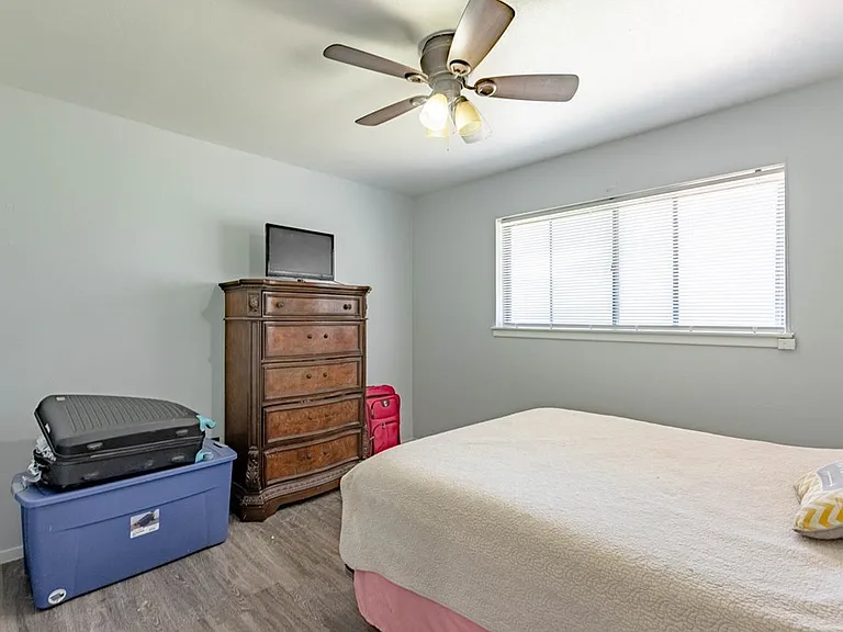 1803 S Allen Ave — Photo 9