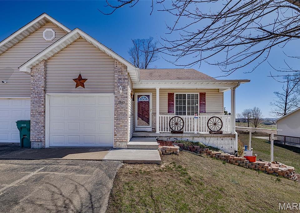1st image of 1865 Black Oak Dr