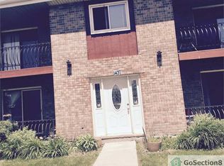 1437 Berg Dr APT 2E, Dolton, IL 60419