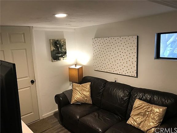 5th image of 18354 Walnut Ave