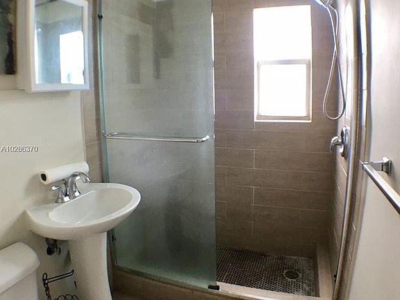 4th image of 1200 Pennsylvania Ave APT 010