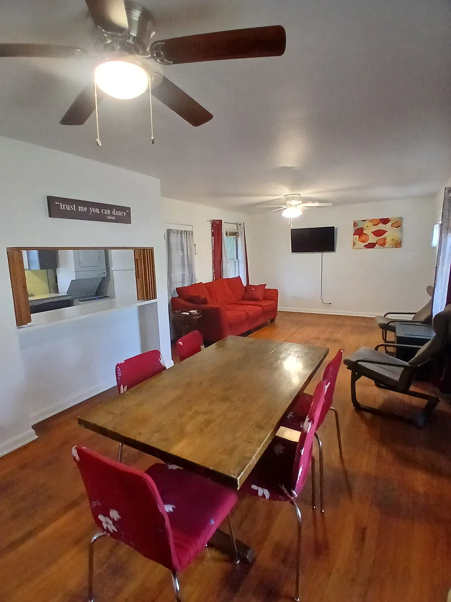 Building Photo - 602 Byrnes Dr