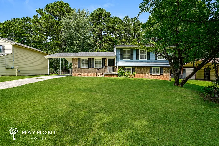 2472 Hartford Dr — Photo 1