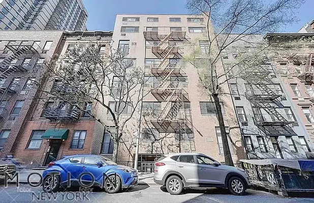 Rented by MOTION New York | media 6